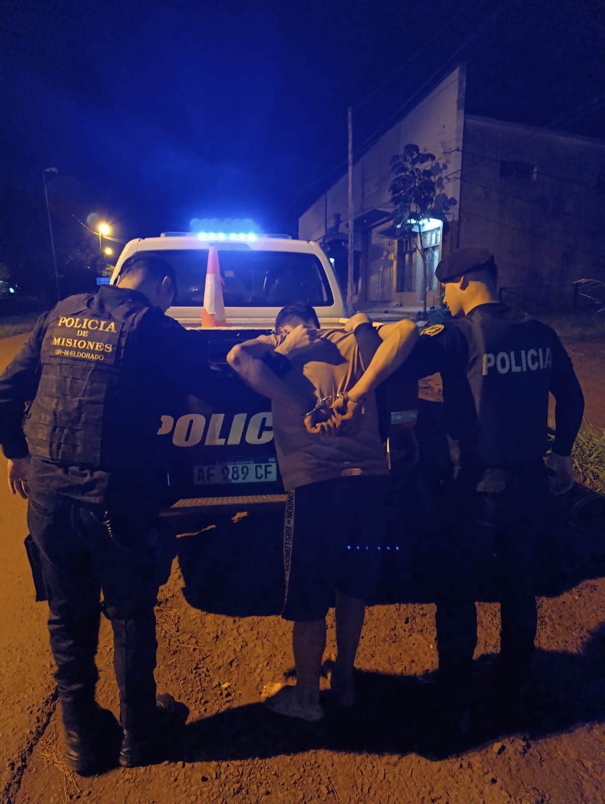 Lo buscaban por robos y lo encontraron destrozando una habitación de hotel en Eldorado